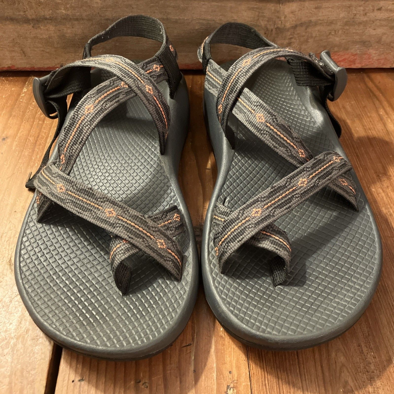 Chaco Men's Z/2 Classic Vibram Performance Sandals Hiking Size 9 Charcoal Gray